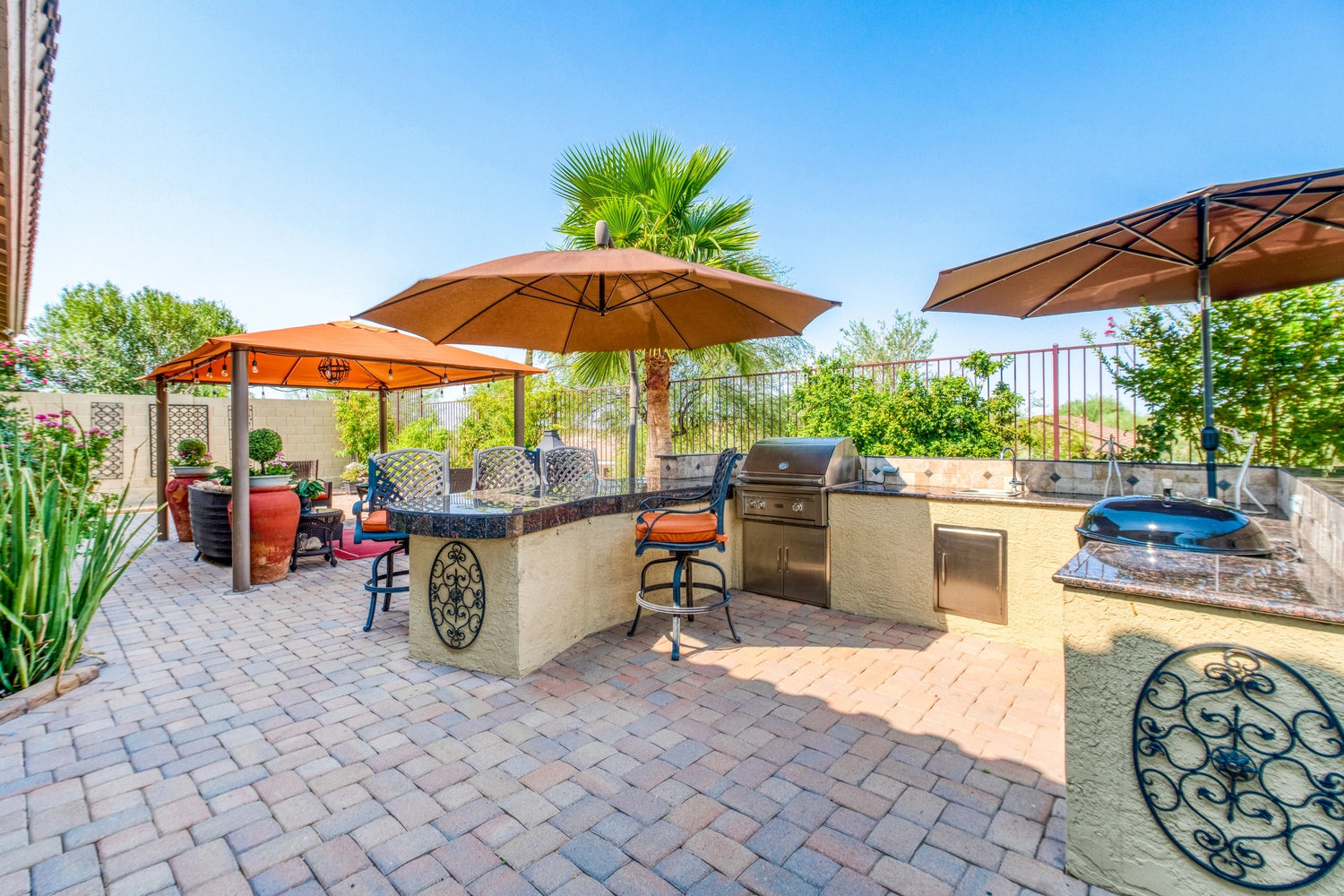 Showcase of a finished outdoor kitchen