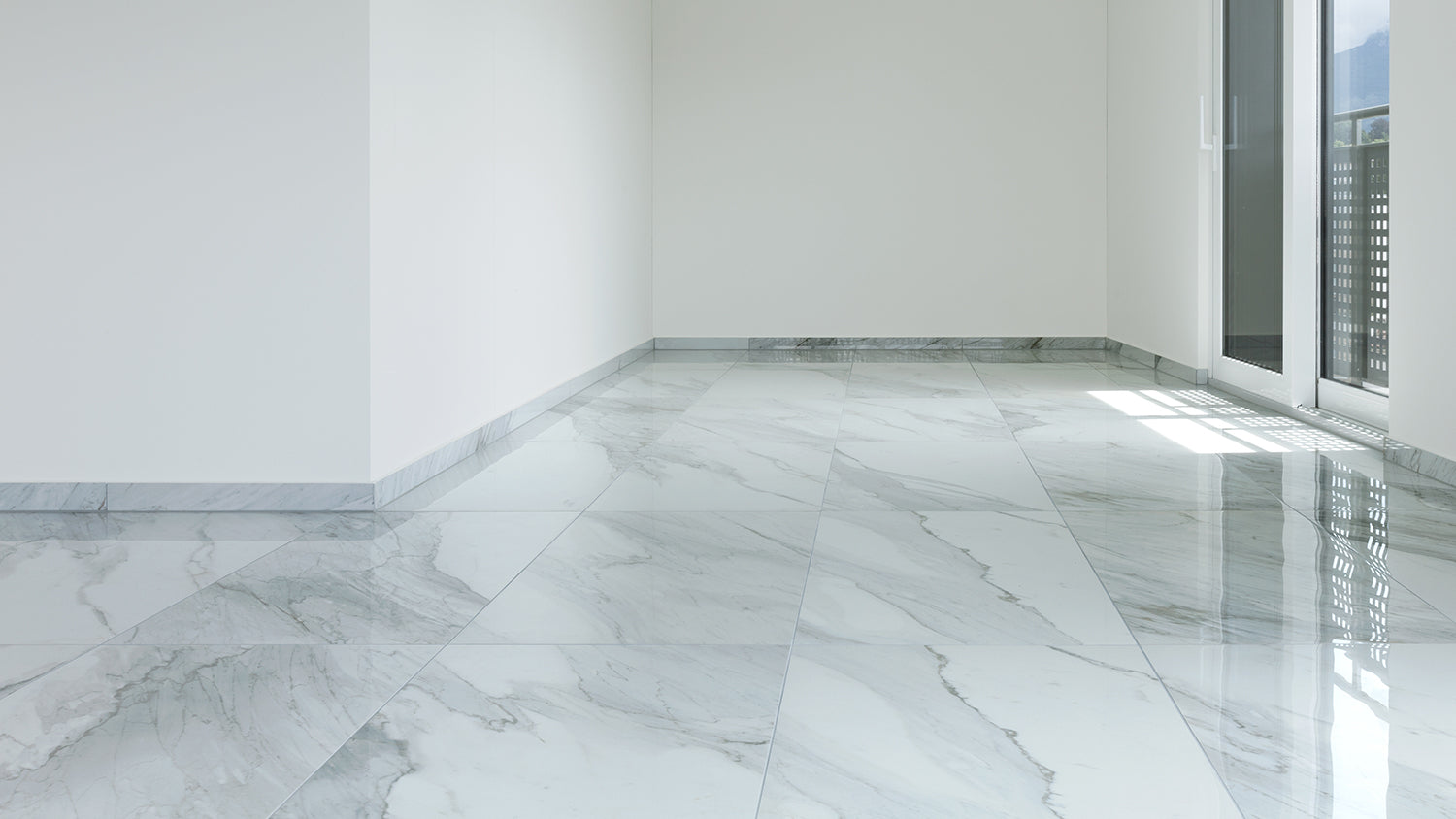 Porcelain flooring with elegant patterns